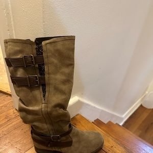 Brand new never worn boots cute for fall
